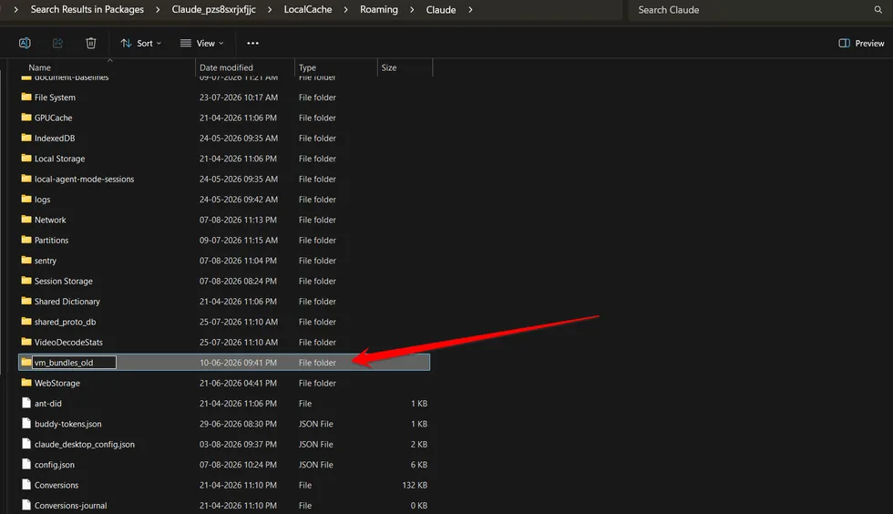 File Explorer showing the vm_bundles folder renamed to vm_bundles_old